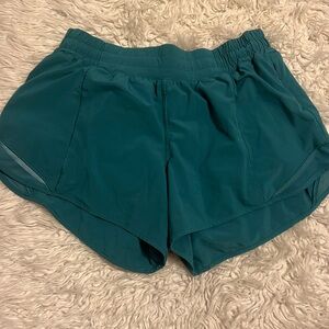 Lululemon hotty hots 4” shorts 10 tall
